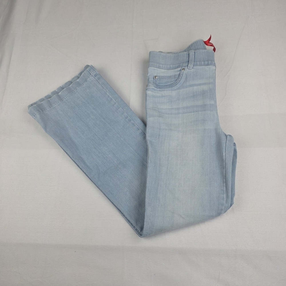 Spanx Jeans Womens Size Medium Petite EveryWear Pull On Flare Retro Light Wash - Picture 4 of 8